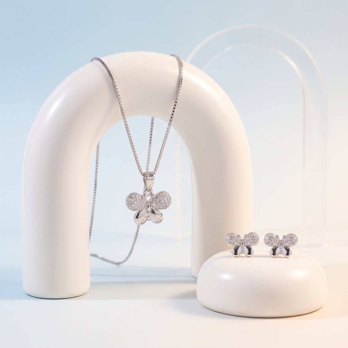 Silver Trefoil Flower Necklace & Earring Set