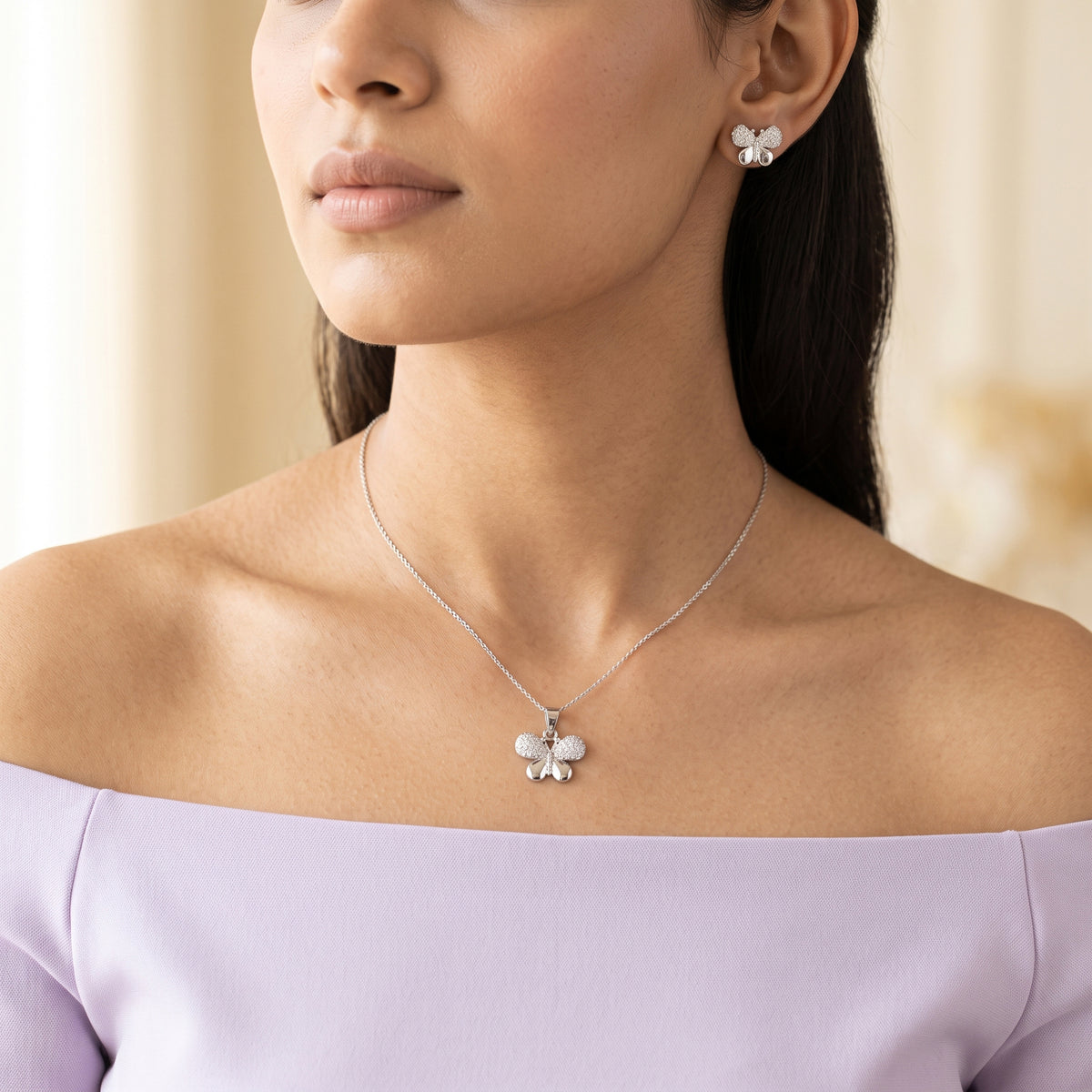 Silver Trefoil Flower Necklace & Earring Set