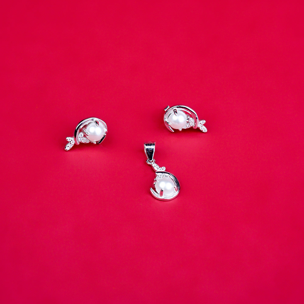 Fancy Moon Shape Pendant  With White Pearl