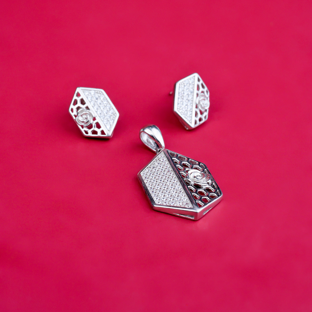 Fancy Pendle Butty With Small Dimond