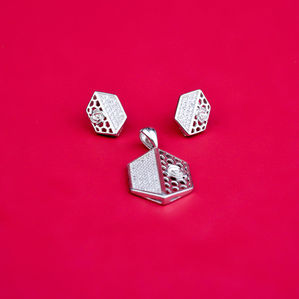 Fancy Pendle Butty With Small Dimond