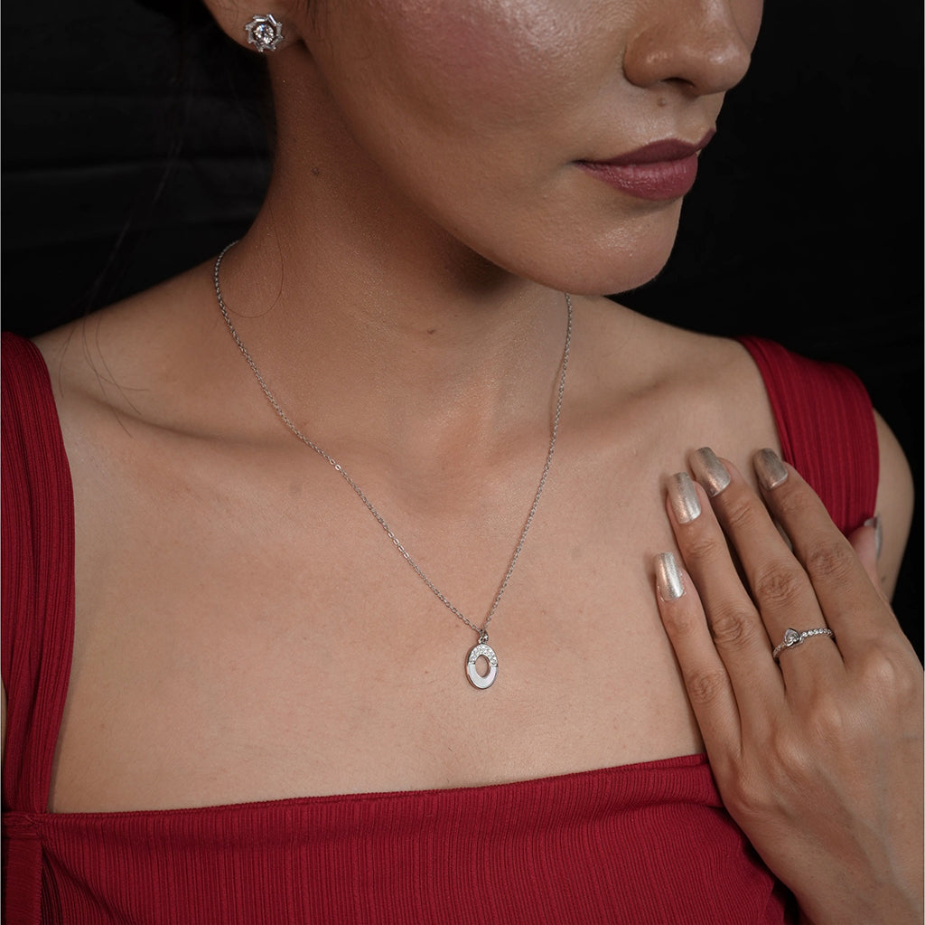 Silver Oval Pendant Necklace