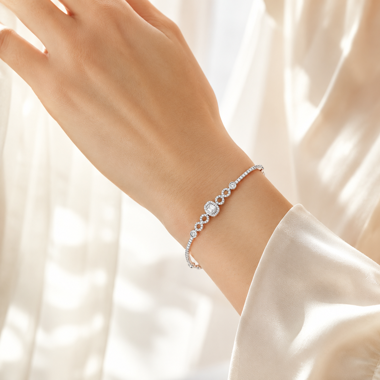 Modern Link Style Silver Bracelet