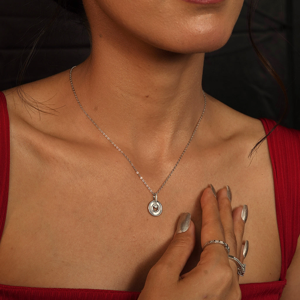 Silver Round Disc Pendant Necklace