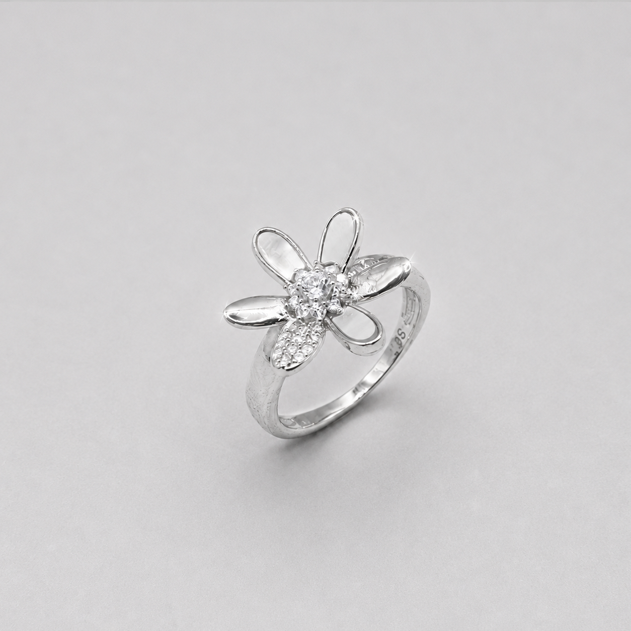 Silver CZ Open Petal Daisy Ring