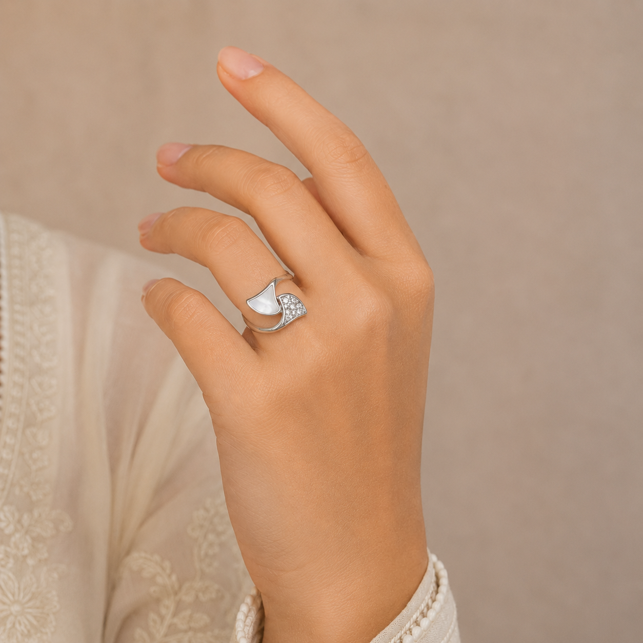 Silver Mother of Pearl Fan Ring