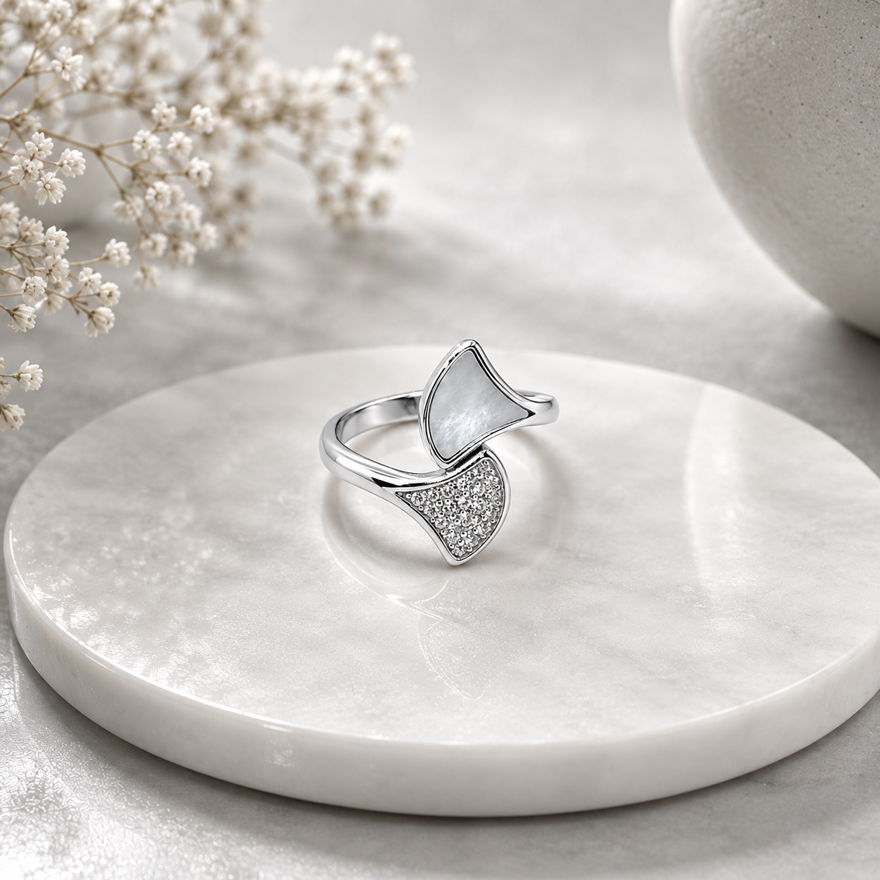 Silver Mother of Pearl Fan Ring