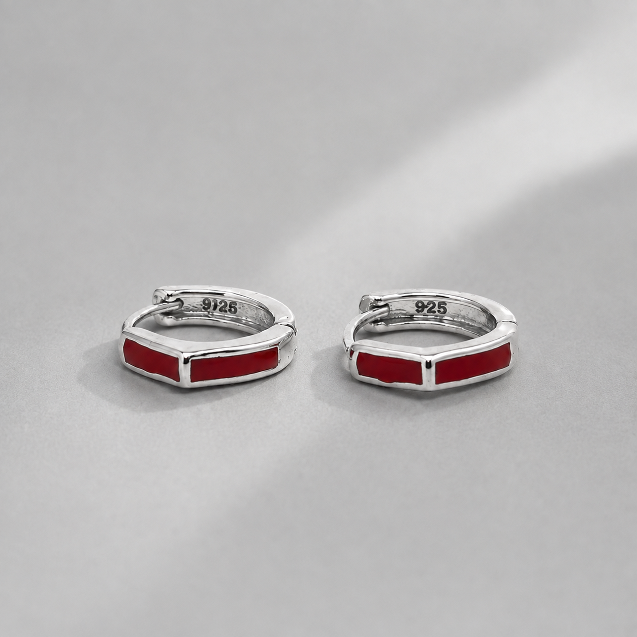 Silver Red Enamel Hexagon Huggie Earrings_04