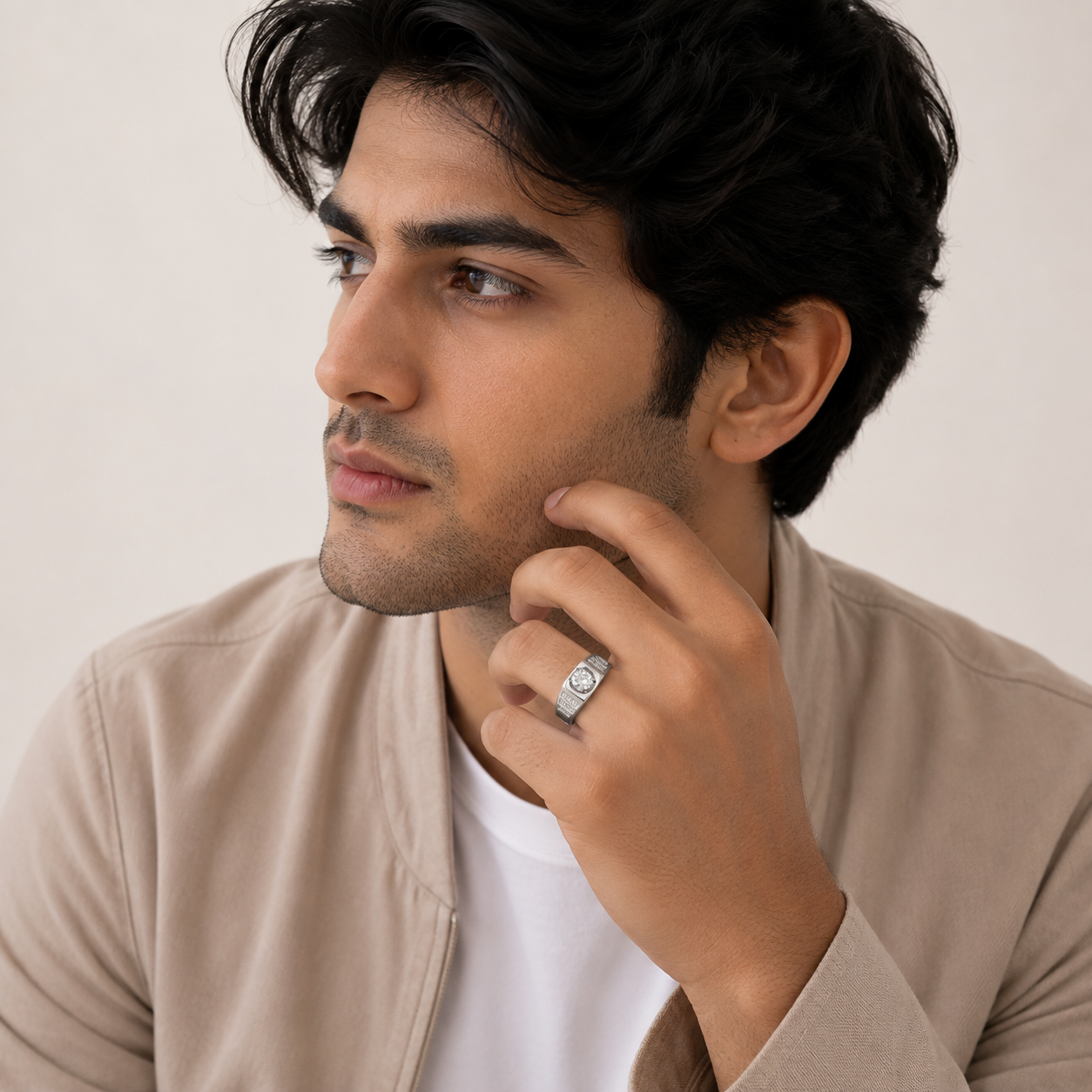 Round centre stone with graduated pave silver shoulders