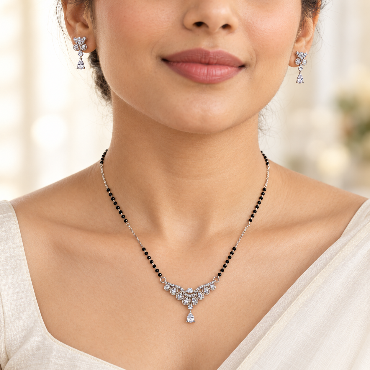 Silver Scalloped Fan Pear Drop Mangalsutra Set