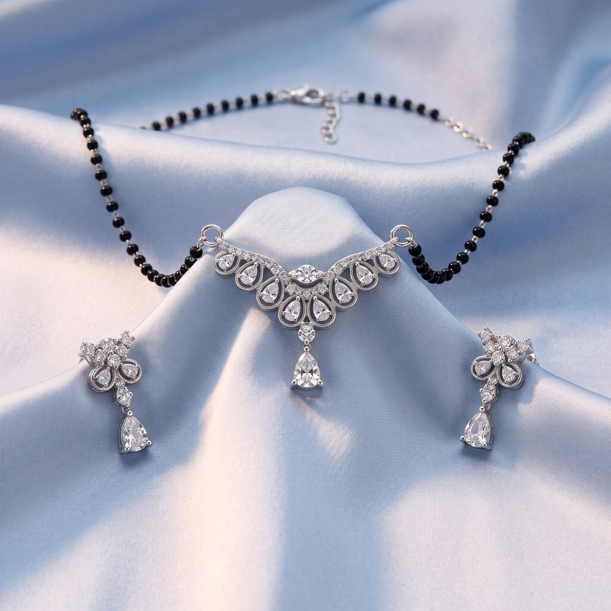 Silver Scalloped Fan Pear Drop Mangalsutra Set