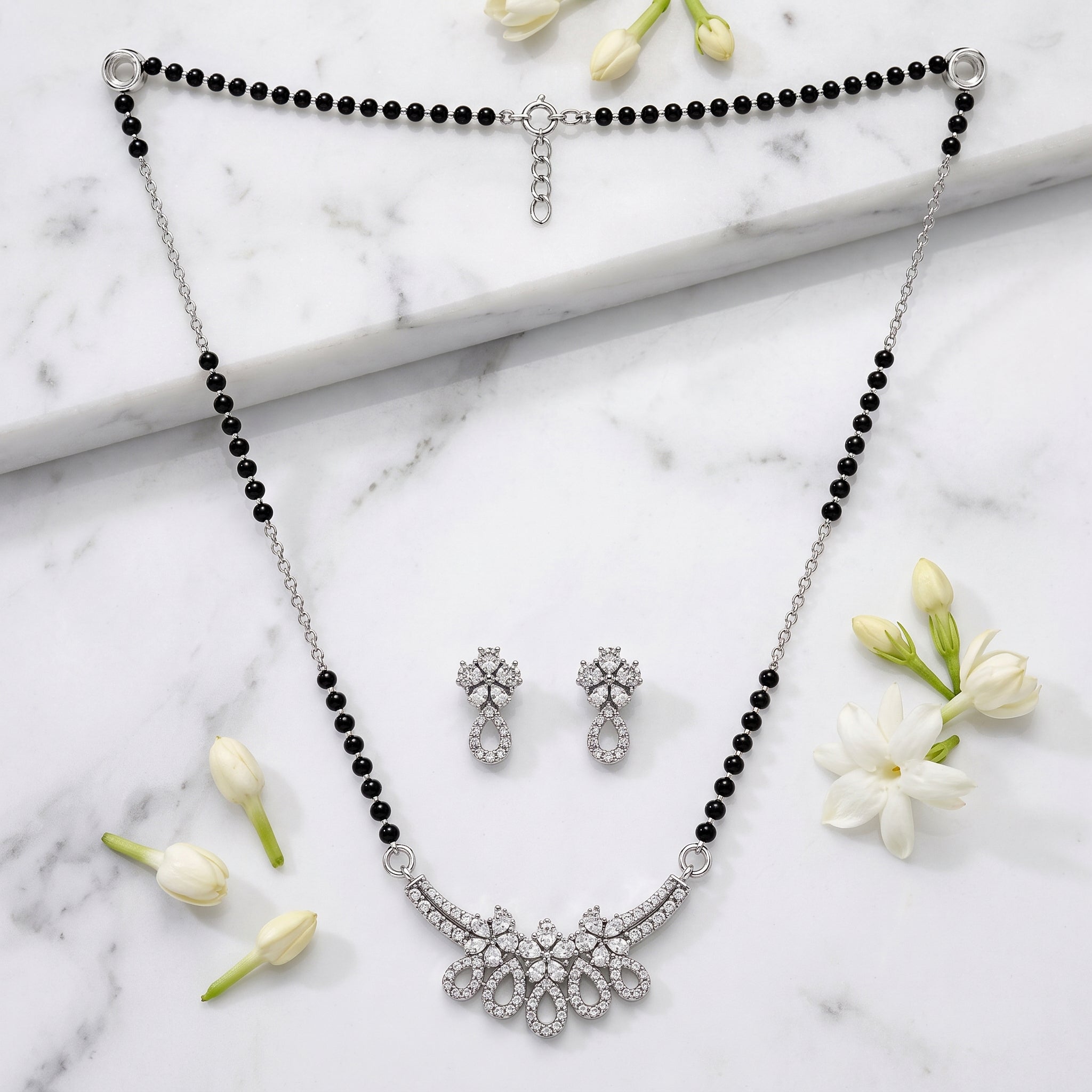 Silver Teardrop Loop Cluster Mangalsutra Set