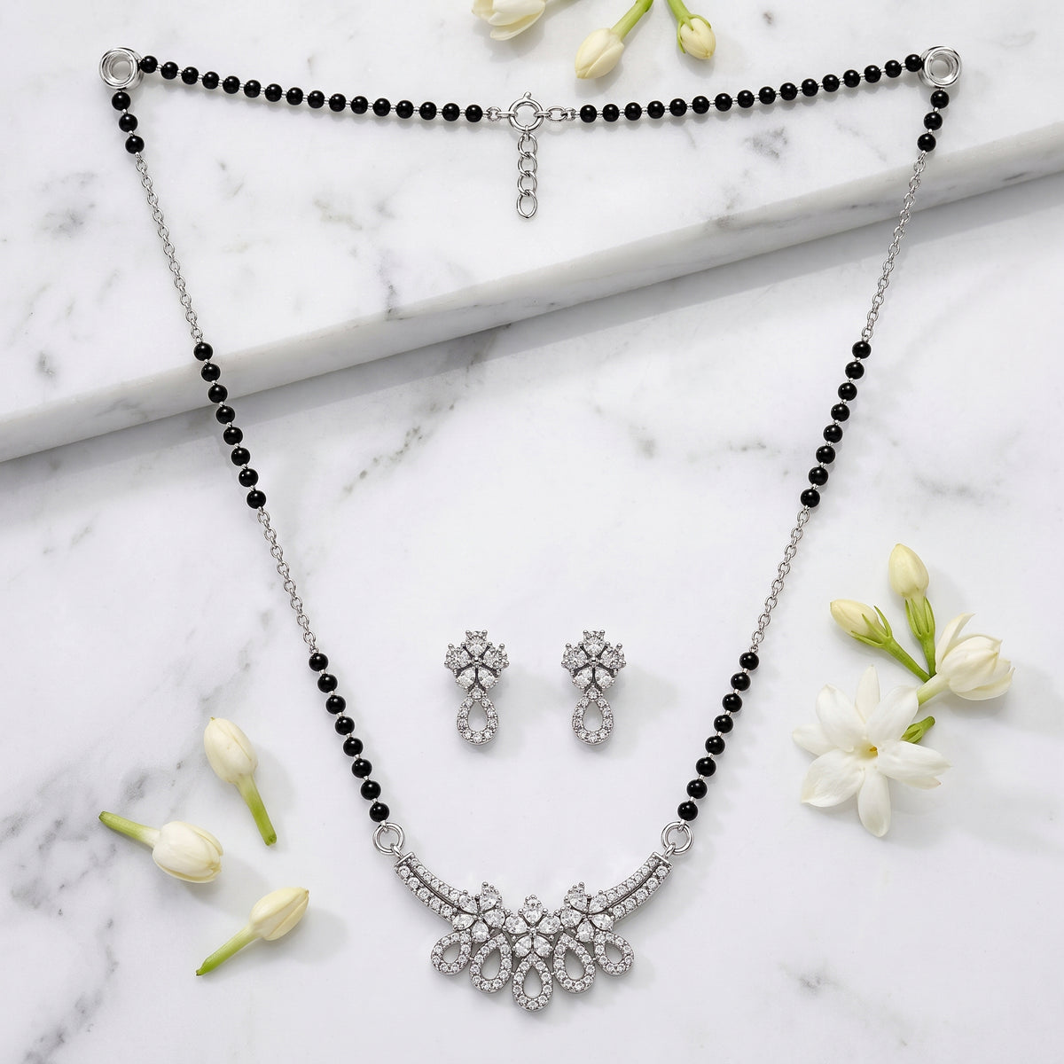 Silver Teardrop Loop Cluster Mangalsutra Set